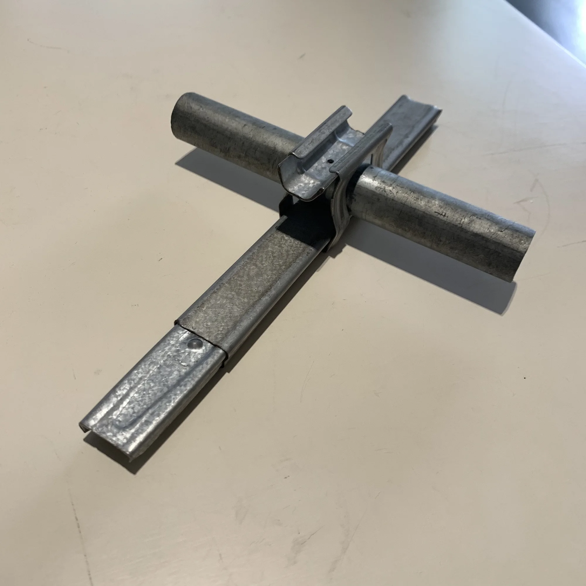 MYXL Hot Dip Galvanized Lock Channel and Zigzag for Fixing Film