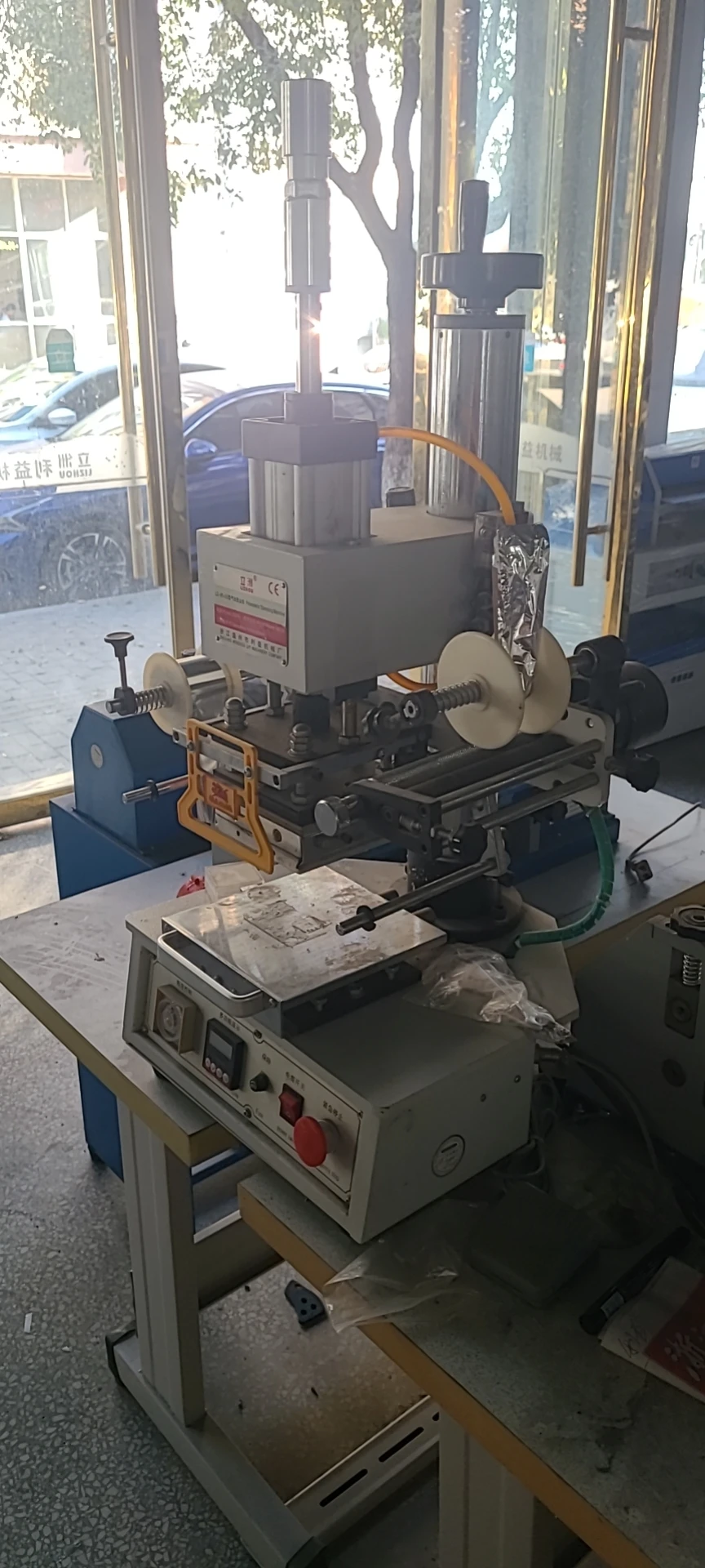 LZ-90-2D Pneumatic Heat Stamping And Drawing Machine/hot stamping machine With Low Price