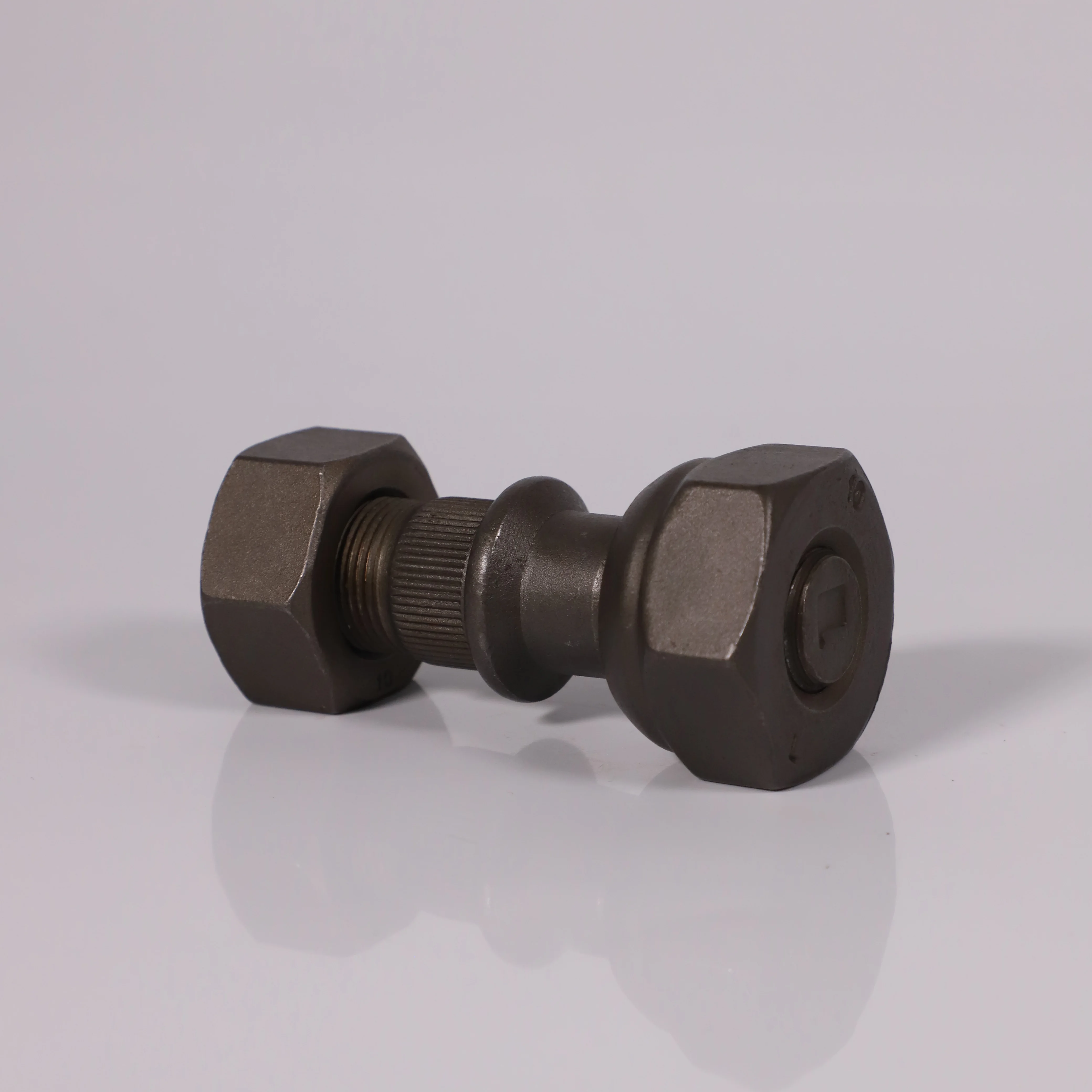 Japanese Heavy truck Wheel stud bolt ISUZU NPR41 front M20X1.5/22X1.5X87  wheel bolts and nuts