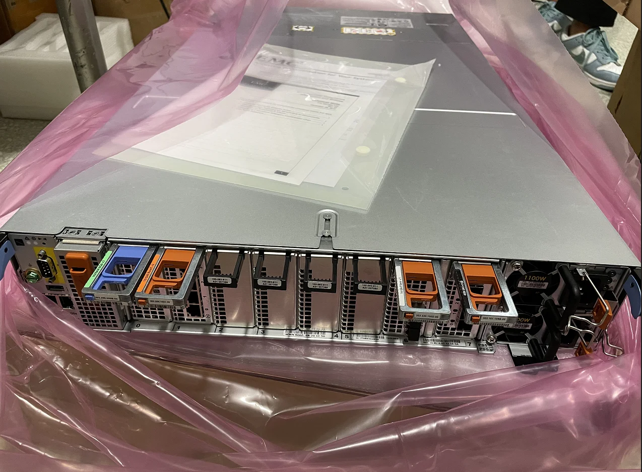 Hot sale NEW EMC  D31D24AF25	UNITY 300 2U DPE 25X2.5 DRIVE FLD RCK 4*1.2tb