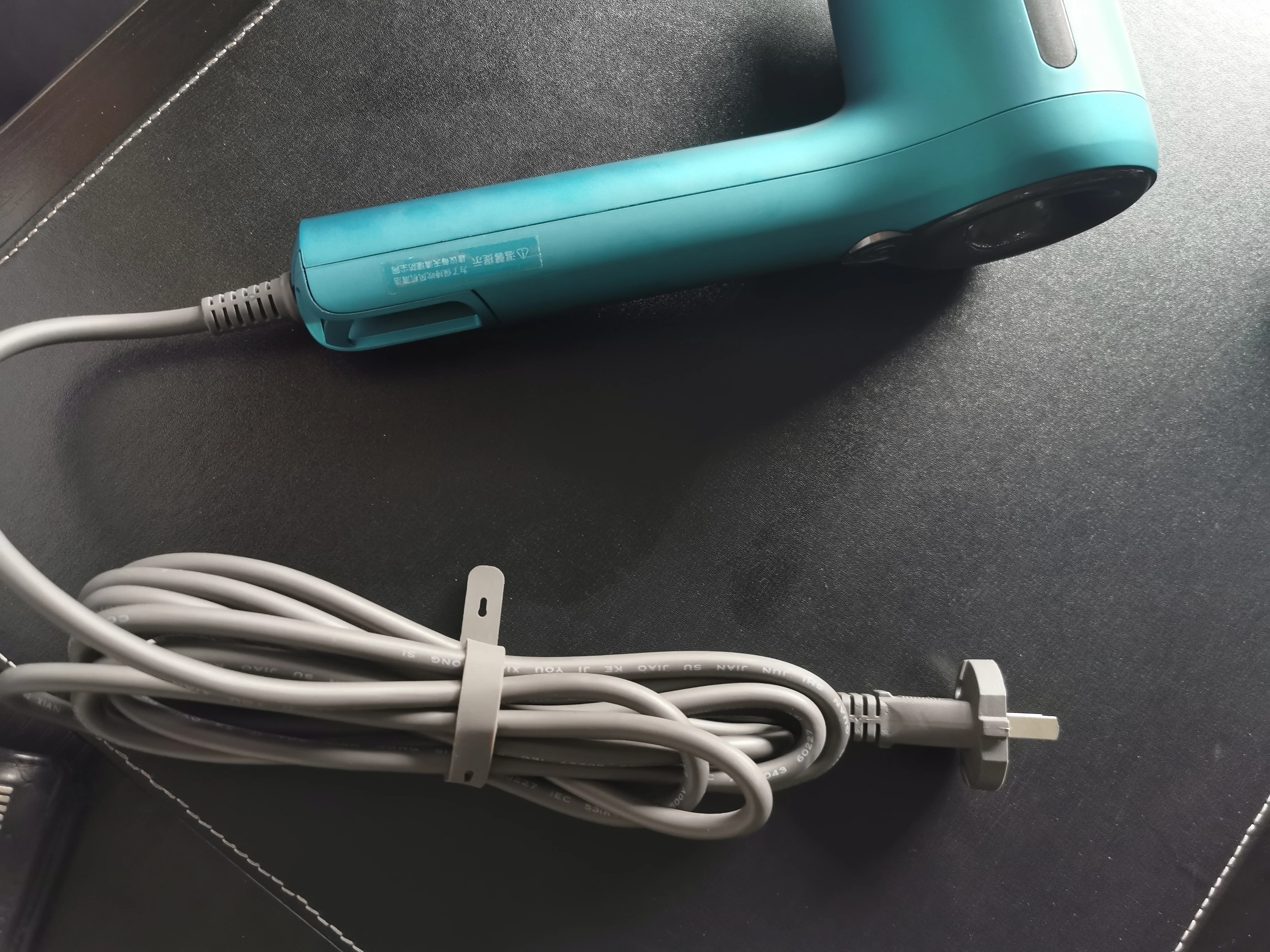 Min Design Blow Dryer 1500w Ionic Leafless Hair Dryer With High Speed Brushless Motor Blow Dryer