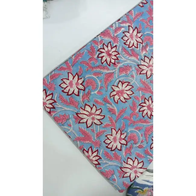 Mots Selling Wrinkle-Resistant Soft Plush Cotton Fabric for Garments Drees Available at Wholesale Price