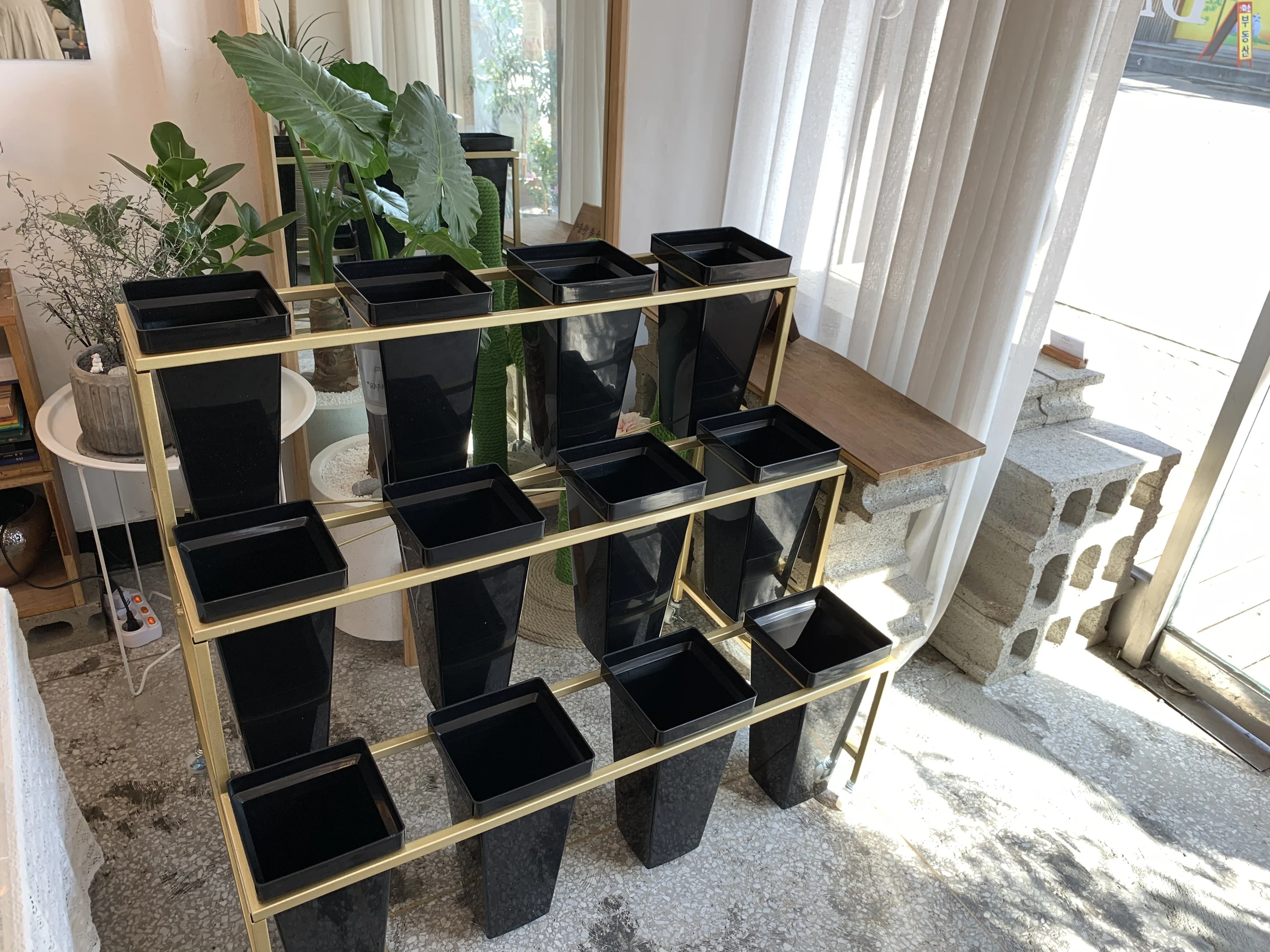 Newest amazon hot sale wedding home garden flower shop 3 tier decoration display stand, Flower pot stands