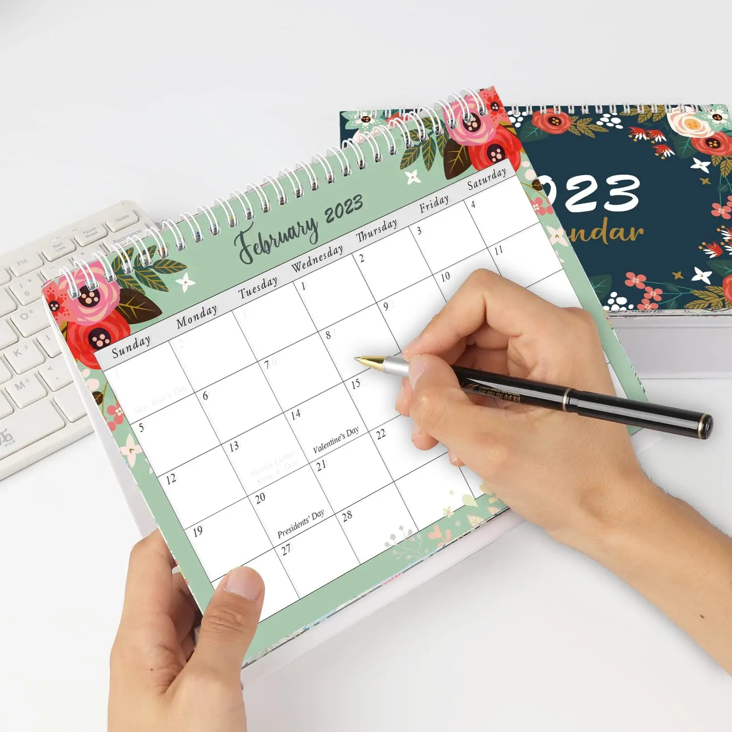 Manufacturing 2024 Wall Calendar Hot selling Wholesale Cheap Custom Printing Advent 2024 Monthly Desk Table Calendar