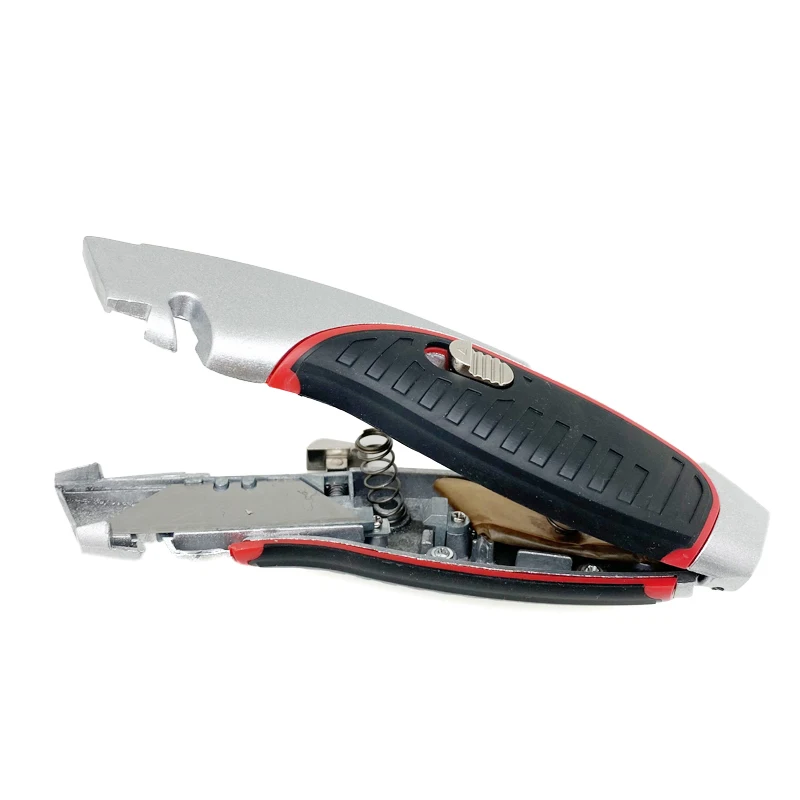 Нож кровельный выдвижной с внутренним лезвием