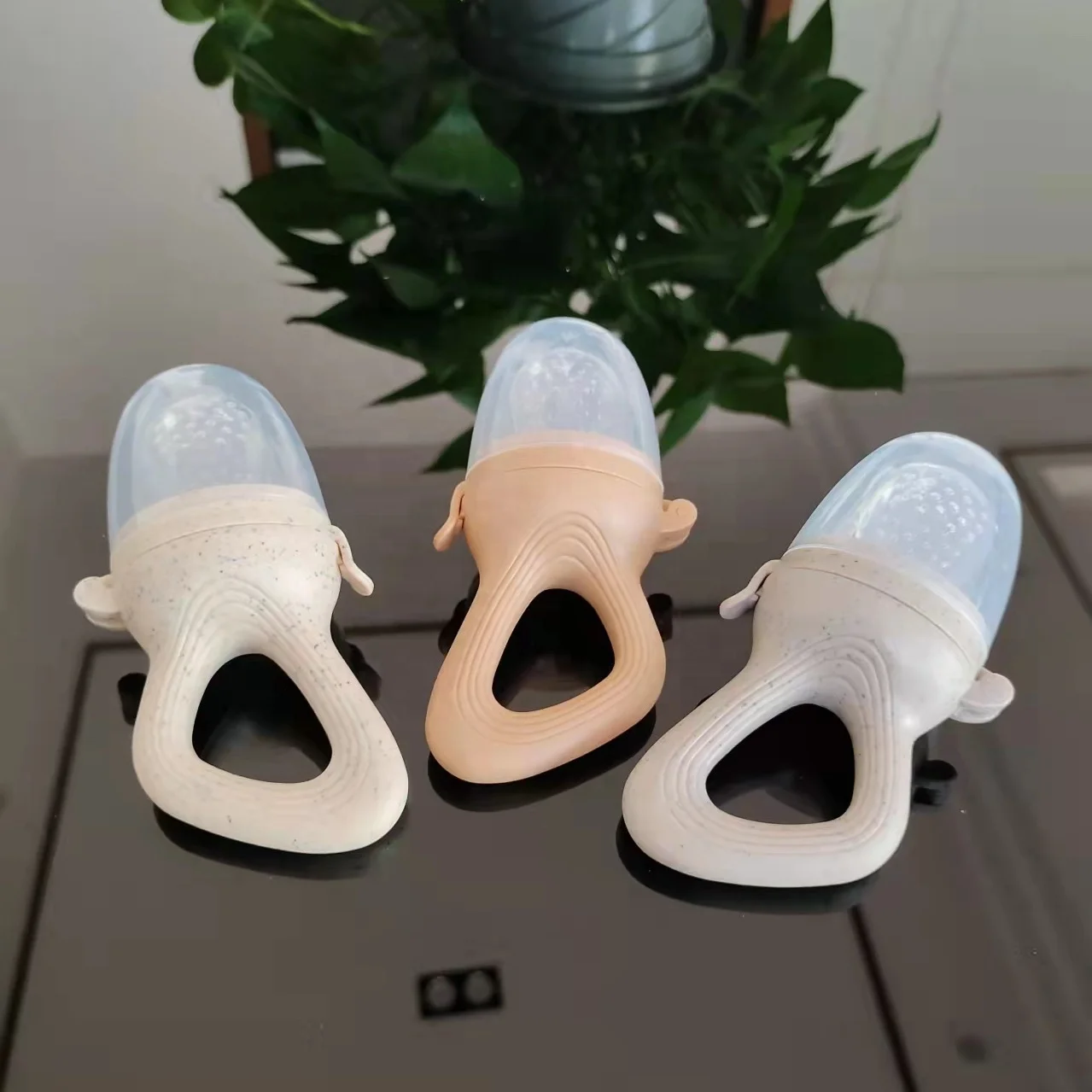 2024 trending New Baby BPA free Infant Nipple Teething Toy Silicone Pouches Baby Fruit Feeder Pacifier  Foodie Feeder