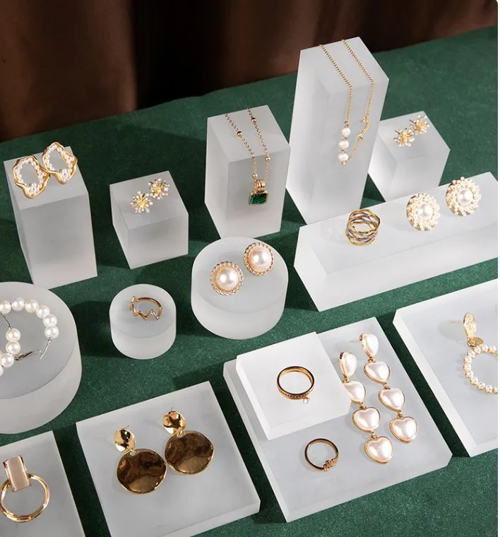 Customized Logo Matt Acrylic Vertical Jewelry Bracelet Stand Display Set Dull Polish Acrylic Jewelry Holder For Show Case
