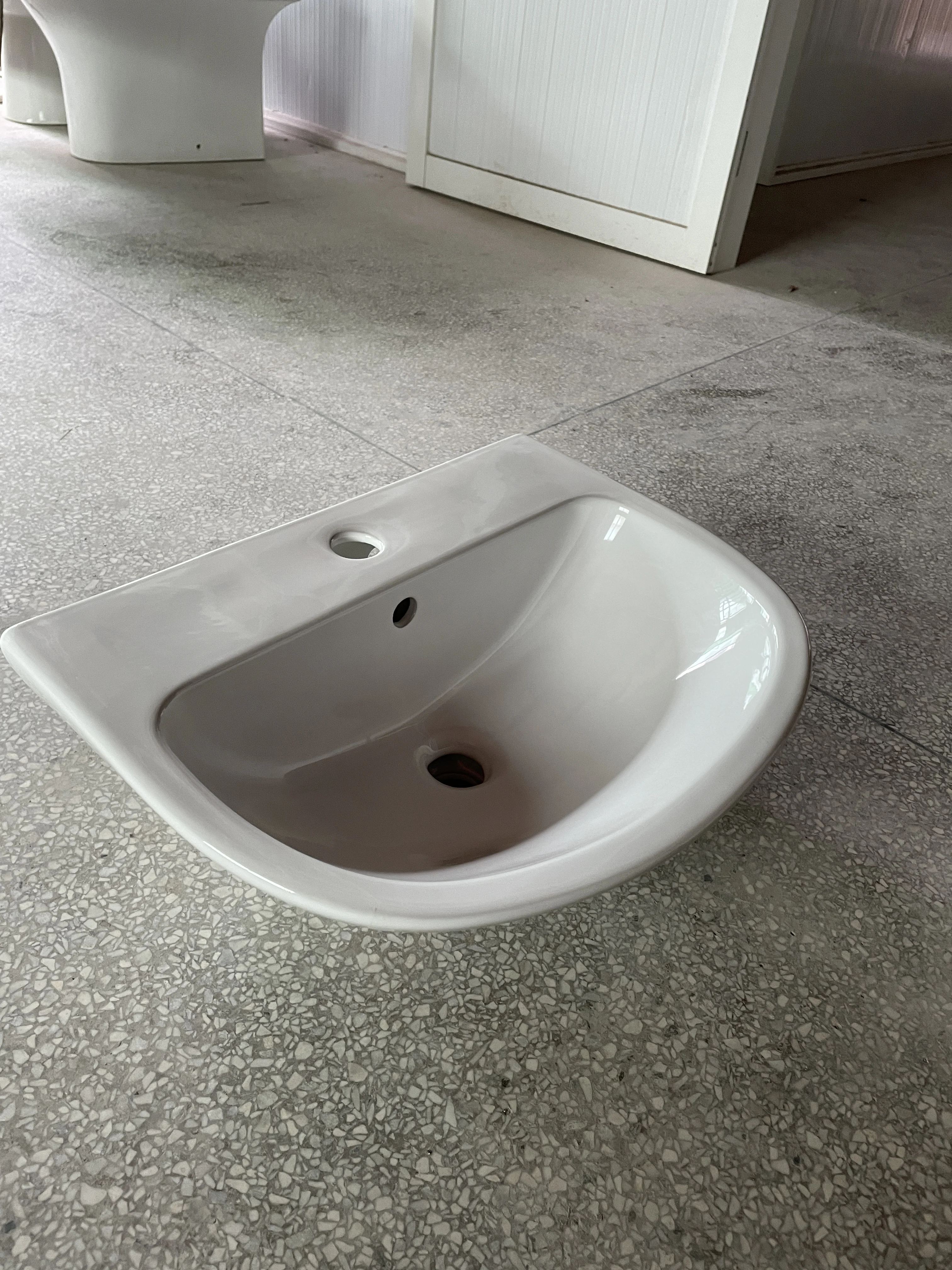 China pedestal sink bathroom standing ceramic full pedestal wash basin