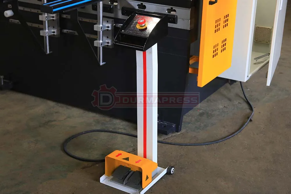 Novel 40T cnc steel bending machine DA52S 3+1 Axis press brake for high reliability