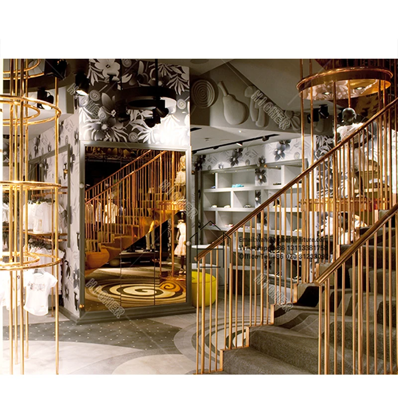 Детская деревянная витрина