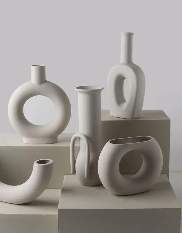 INS Abstract Human Girl Face Art Flower White Donut Shaped Modern Ceramic Flower Vase for Home Decor Nordic Ceramic Donut Vase