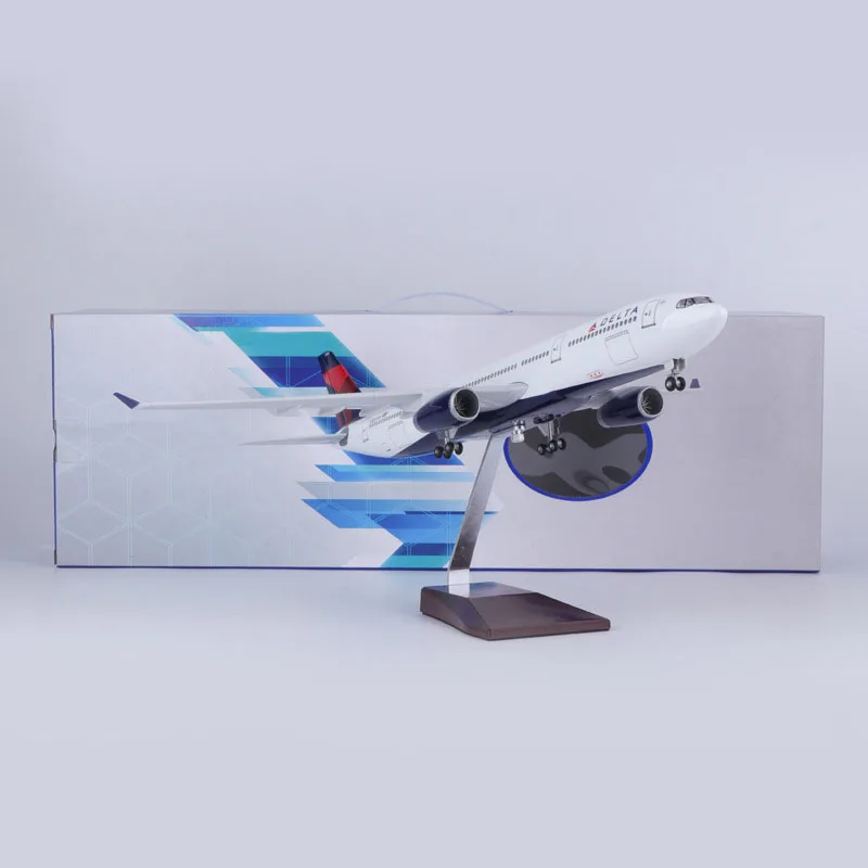 1:135 Scale 47CM Delta Air Lines Airbus 330 Aircraft Model Civil Aviation Passenger Aircraft Simulation Decoration Gift