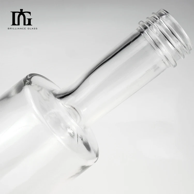 Wholesale High Quality 500ml 700ml 750ml Glass Bottle Liquor Bottle Empty Transparent Brandy Bottle Tequila with Cork