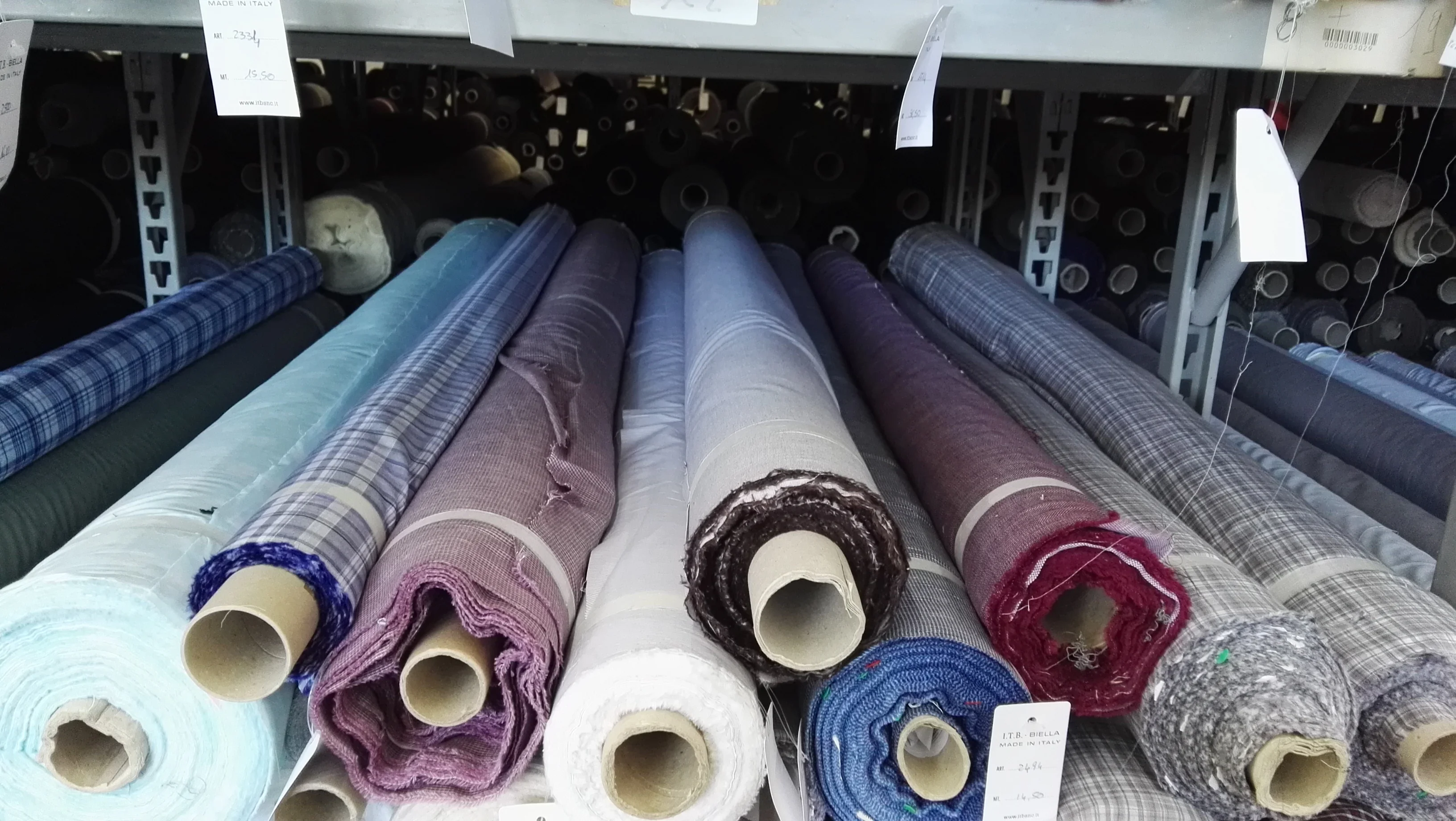 Stock Cotton Fabrics - Colorful Shirt Made in Italy - for Classical Men for SHIRTING- Clothing Knitted Fabric 100% Cotton COMBED