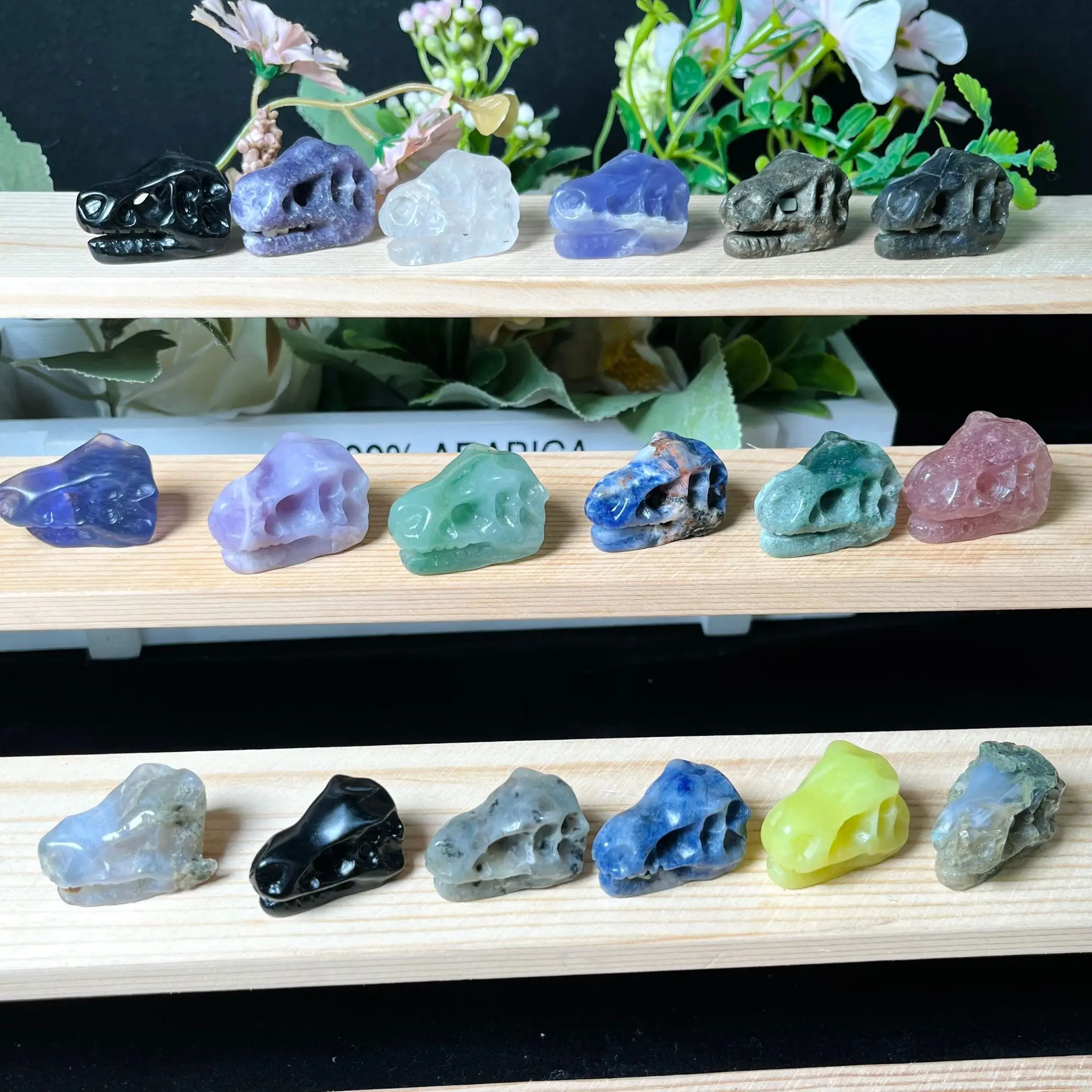 Natural Mini Crystal Carving Dragon Head Shape Crystal Carvings Halloween Crystal Carvings for Unique Decor