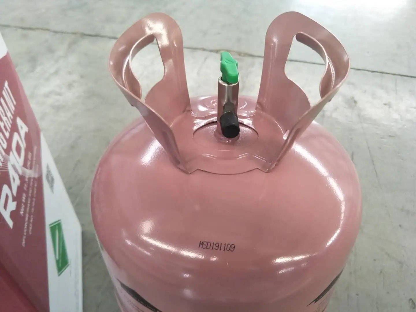 Refrigerant gas R410A