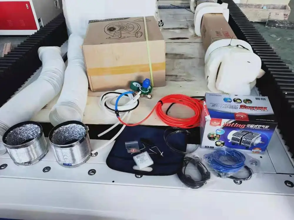 SHZR Low-Price 1530 300W Fiber Laser Pipe Cutting Machine Cutting Saw Machine Sheet Metal Laser Cutting Cnc Machine In India