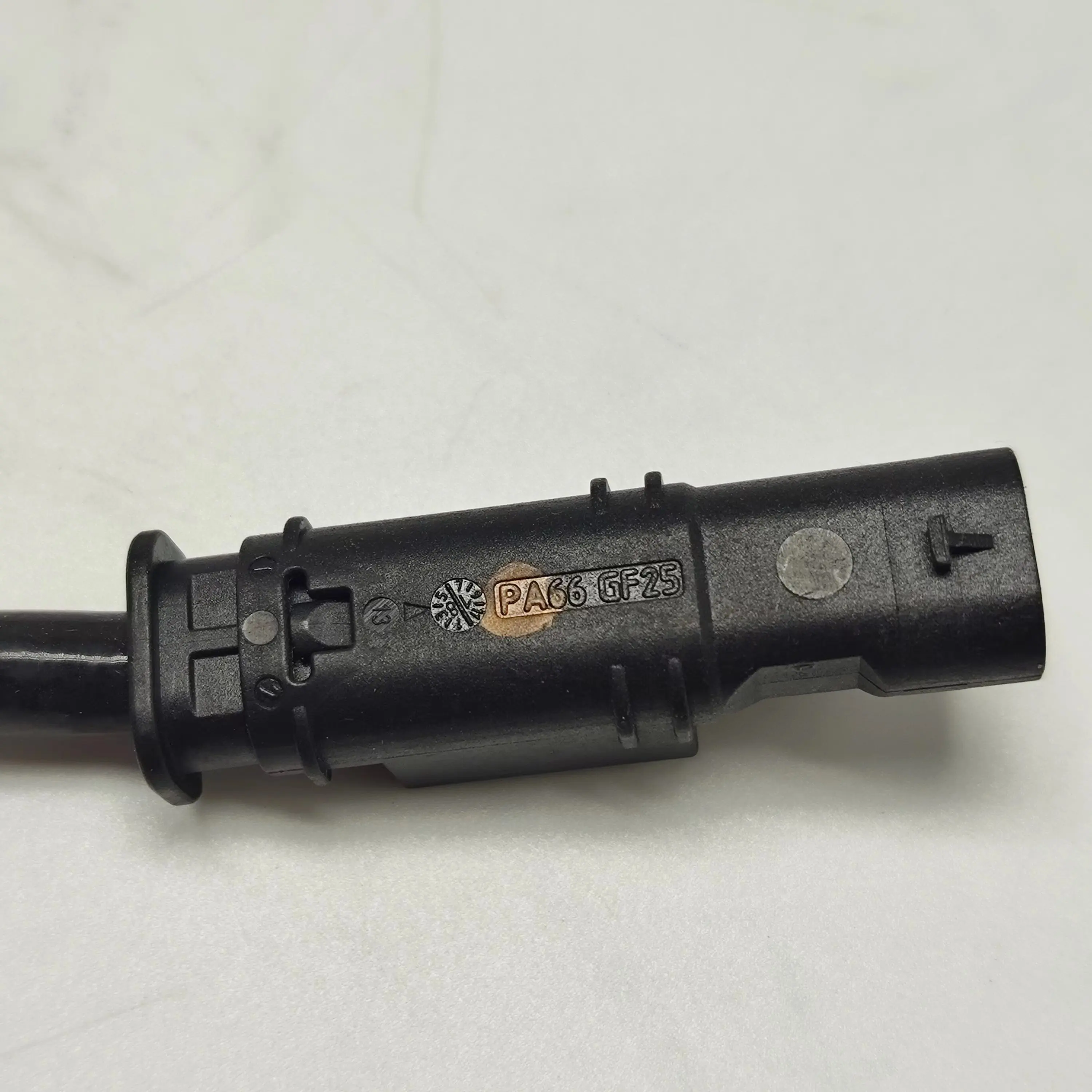 Original car auto parts high quality Sensitivity Temperature Sensor For Ldv V80 C00030711