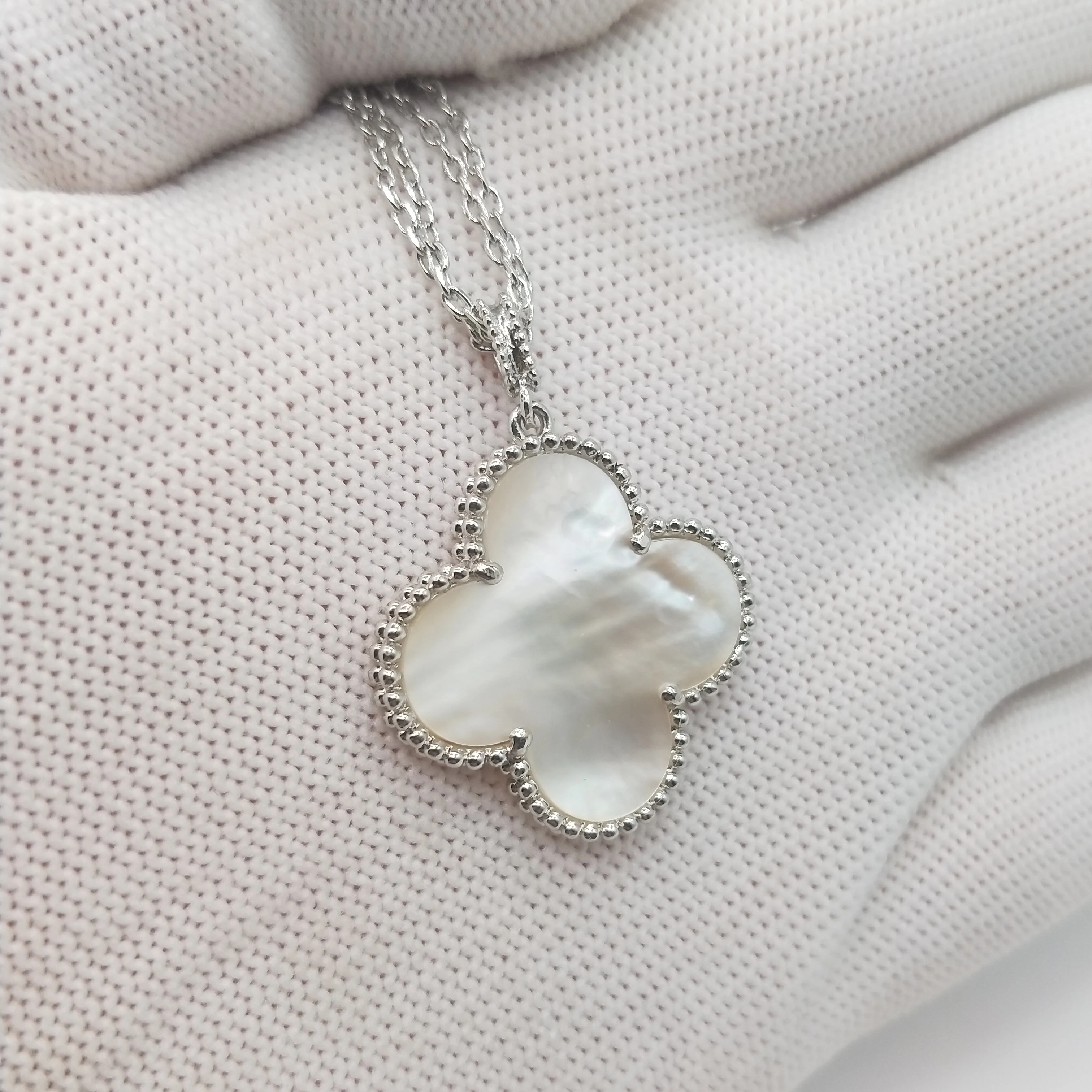 New product launched flower necklaceswhite matching styles high-end jewelry factory wholesale