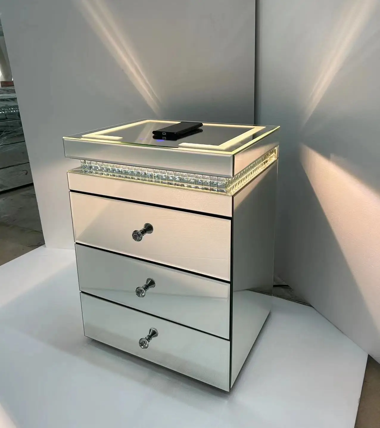 Quality  Champagne Silver Modern Furniture Metal Base Nightstand With 2 Drawers mirrored bedside table