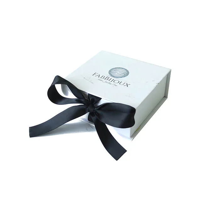 
Luxury design christmas suitcase gift box cardboard box with handle, packaging box with ribbon, box gift packaging can customize low MOQ 