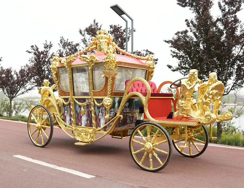 (13) Royal horse carriage