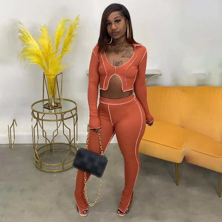 Женский трикотажный комплект из двух предметов, укороченный Топ с длинным рукавом и расклешенные брюки в рубчик, одежда для зимы 2021