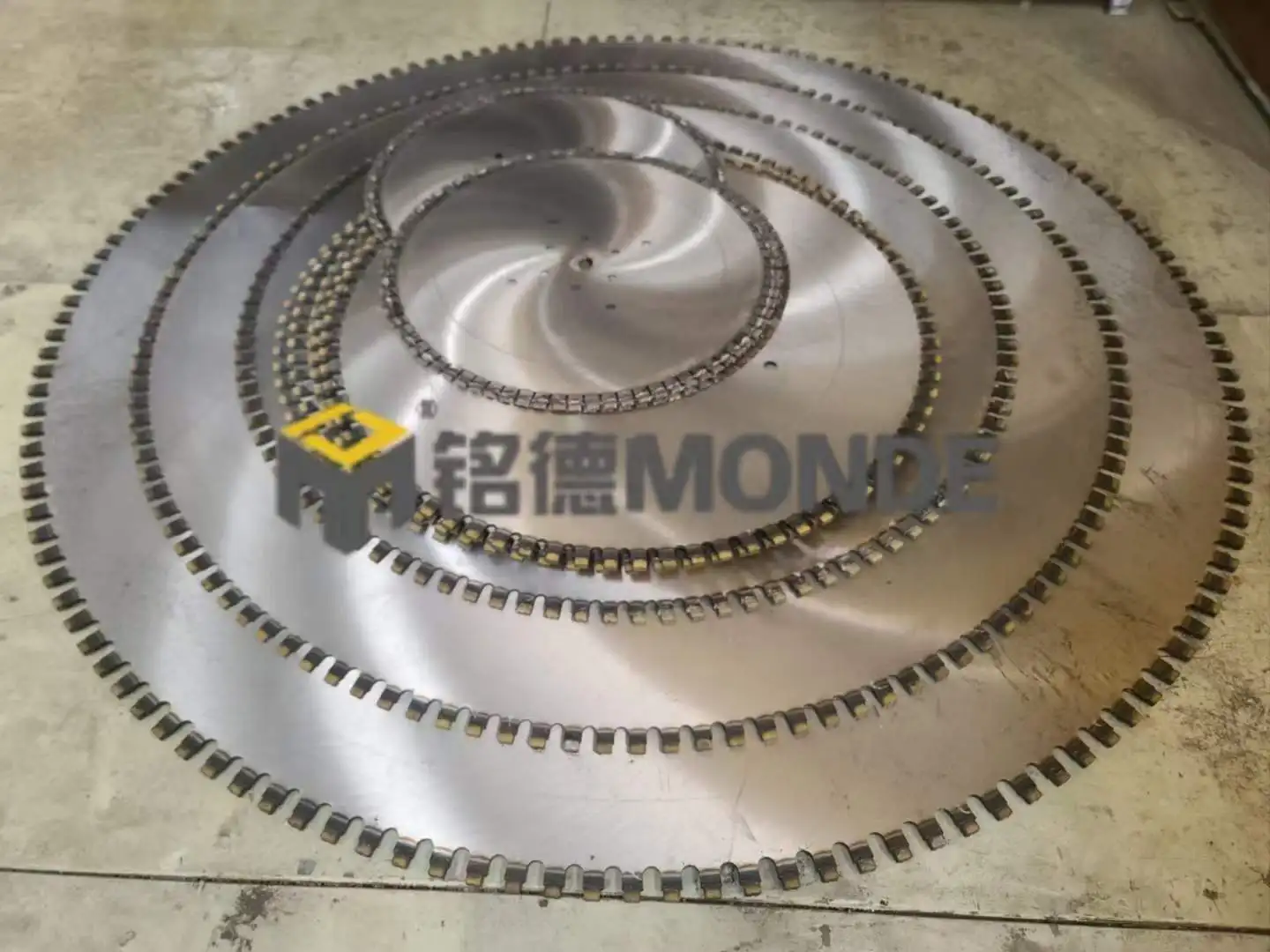 MONDE Excavator Rock Saws Designed for Cutting Hard Rock Sandstone and Concrete