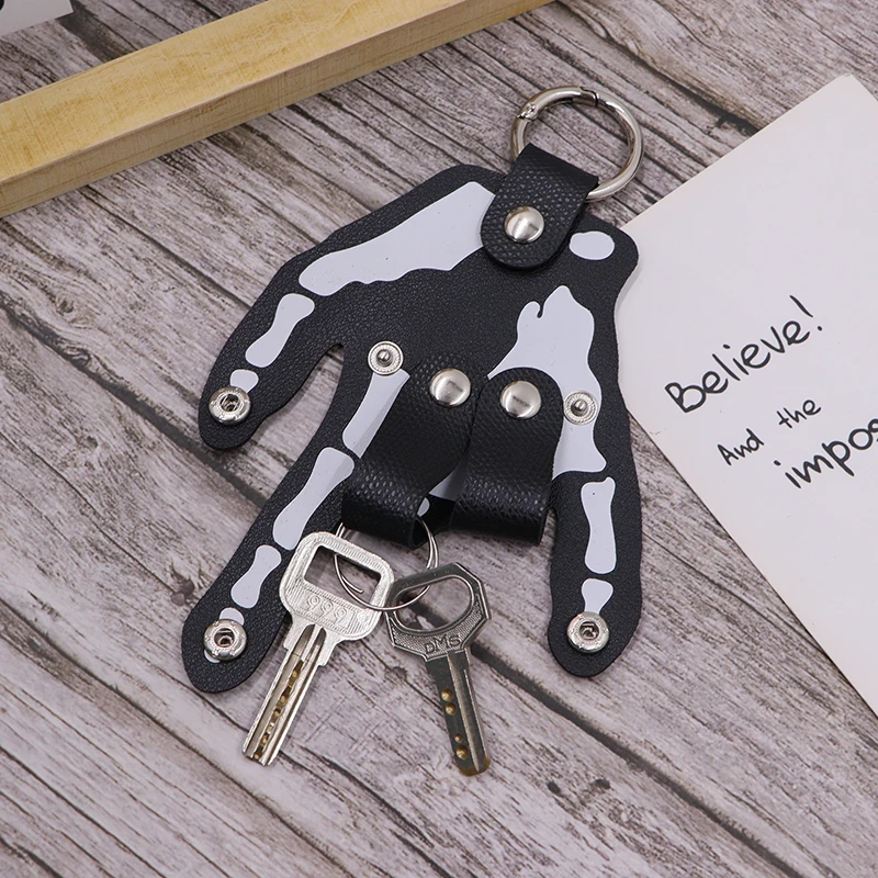 Spooky Skeleton Finger Keychain Halloween Finger PU Leather Keychain Christmas Key Holder Pendant Keychain