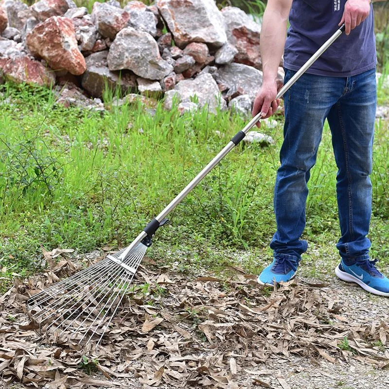 Hot Sales Lightweight Adjustable Professional Collect Leaves Garden Metals Grass Rake With Expanding Handle