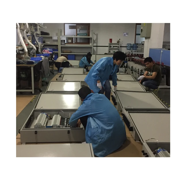 Low price customized 24 in 1 out 1500VDC Nader 400A circuit breaker solar Combiner Box