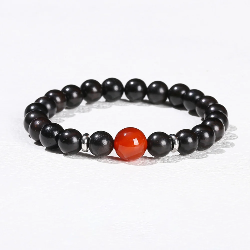 Женский браслет из натурального дерева