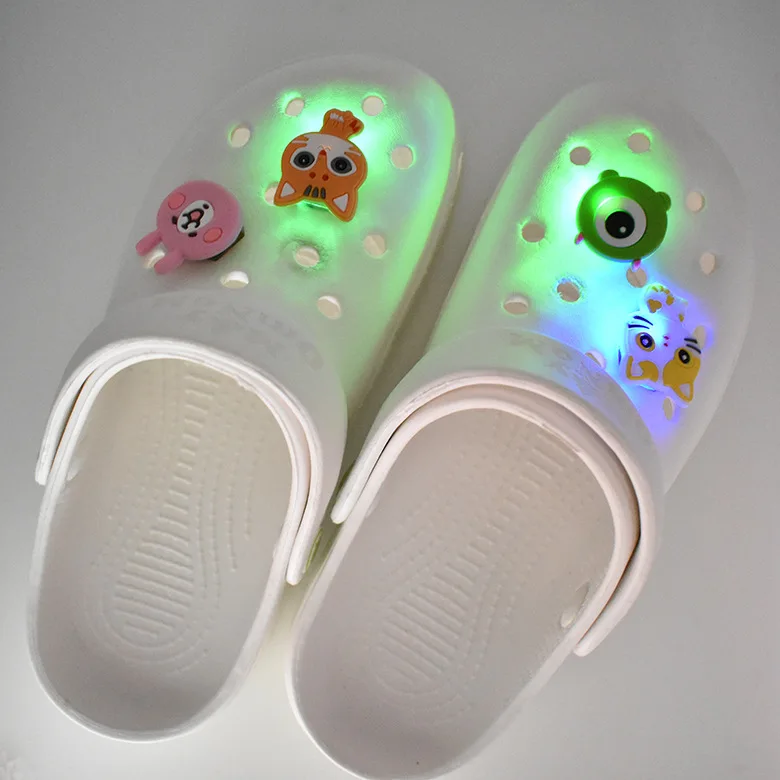 New Arrival Cartoon Fantastic Lighting up Croc Charm LED Clog Shoe Charms Flashing Party Lights Hole Bag Pack for Kids