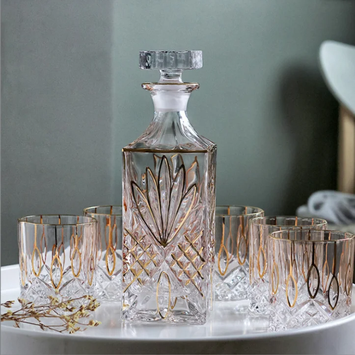 2022 Hot Sale Whiskey Decanter sets Crystal Whiskey Decanter with 4 Whiskey Glasses set