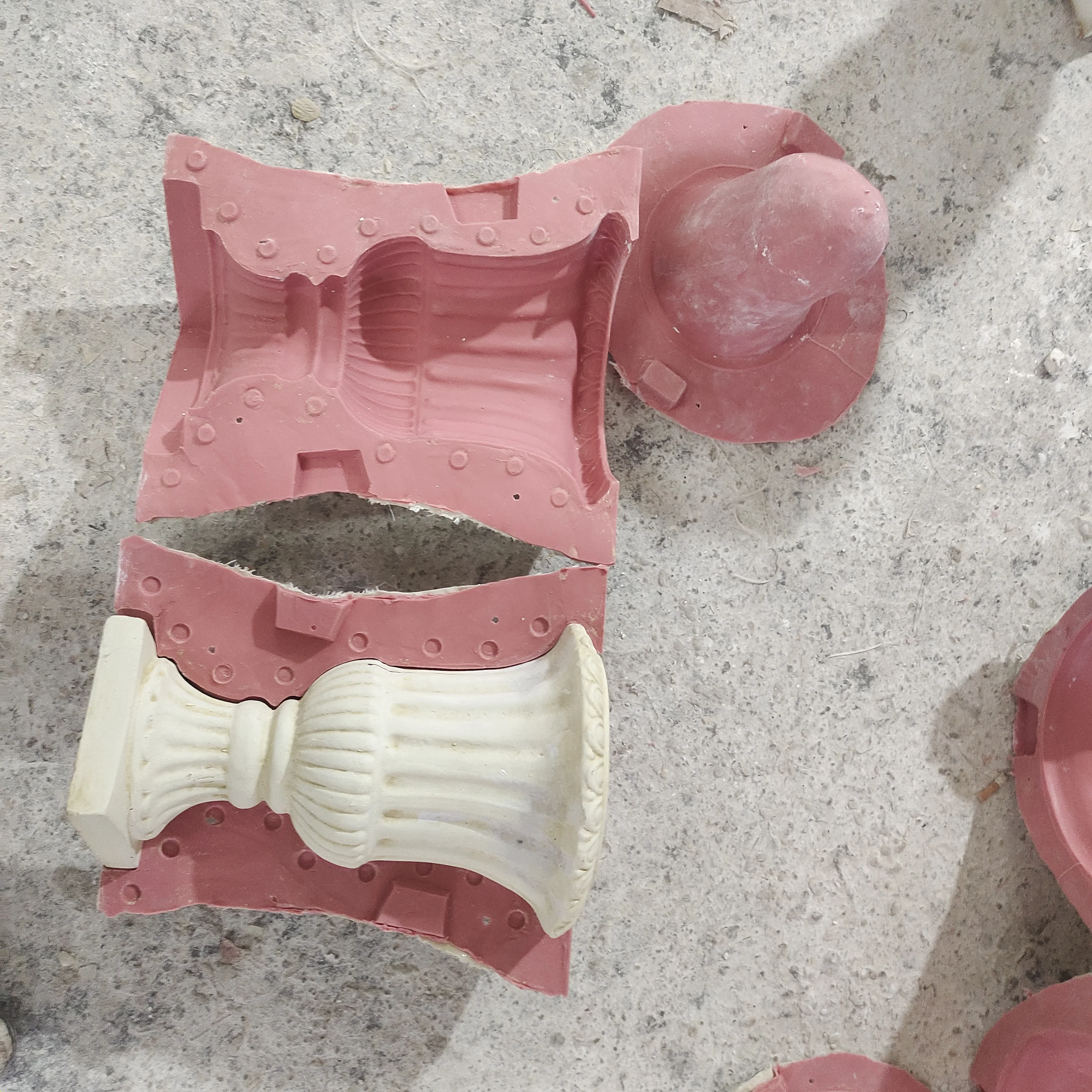 2022 RF Outdoor high quality decor fiberglass injection molding flower pot moulds silicone concrete cement flower pot molds