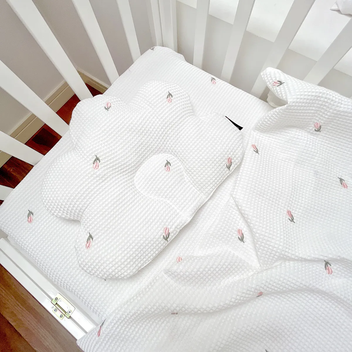 Cloud shape embroidery mesh printed bamboo home baby anti roll bed head neck protect shaping memory foam pillow for newborn