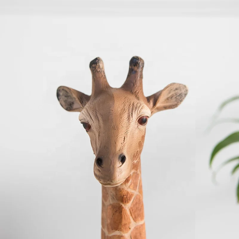 Artificial African animal resin large giraffe statue for shop window display Rural nature style