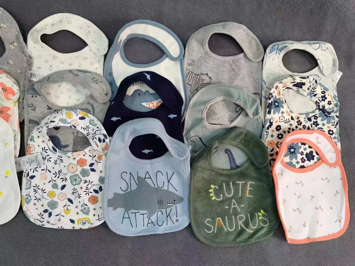 Branded stock wholesale baby wears children garment stock lots baby clothing bibs stocks