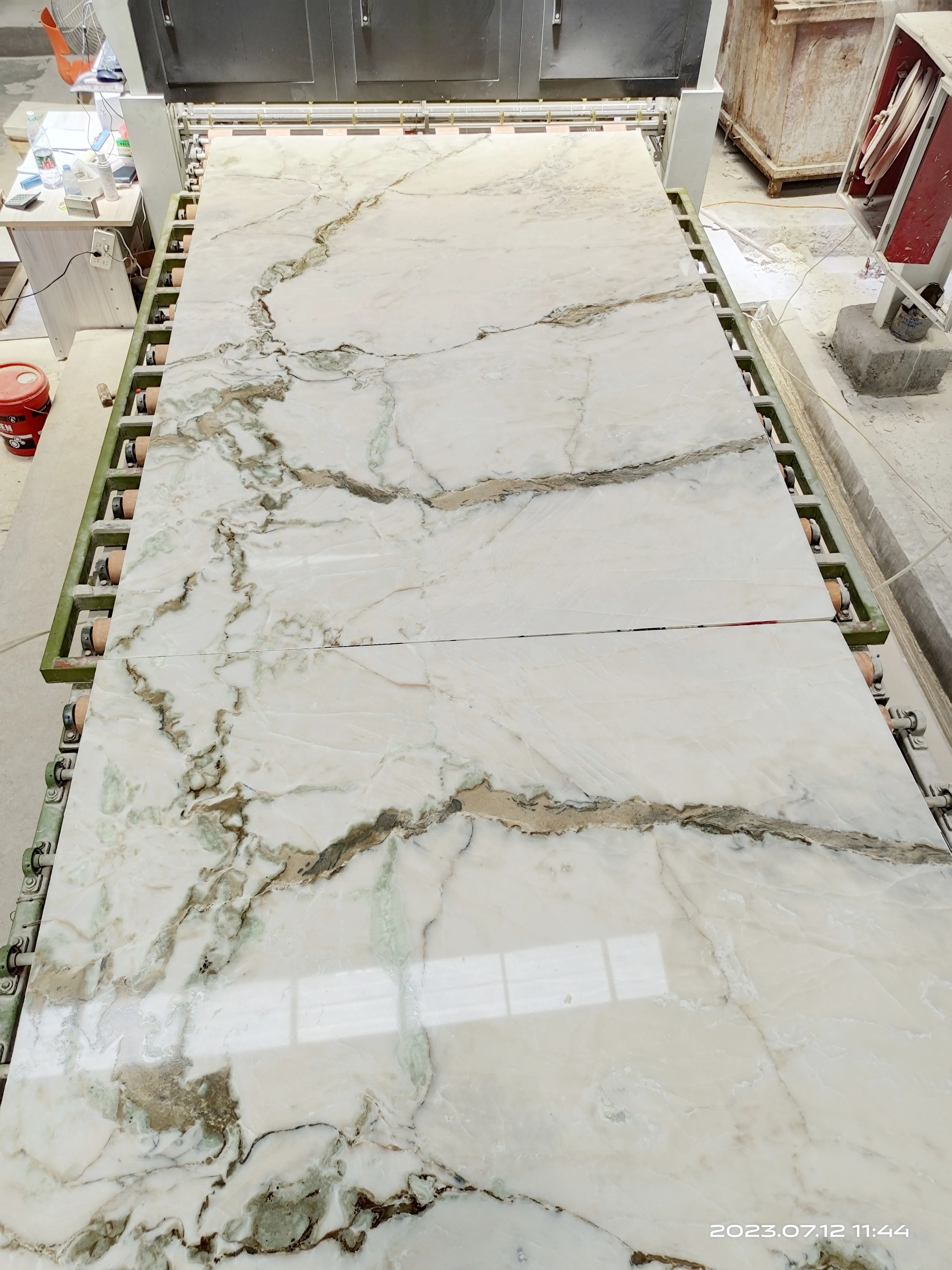 Luxury Calacatta White Marble Interior TV Sofa Background Wall Decoration Natural White Marble