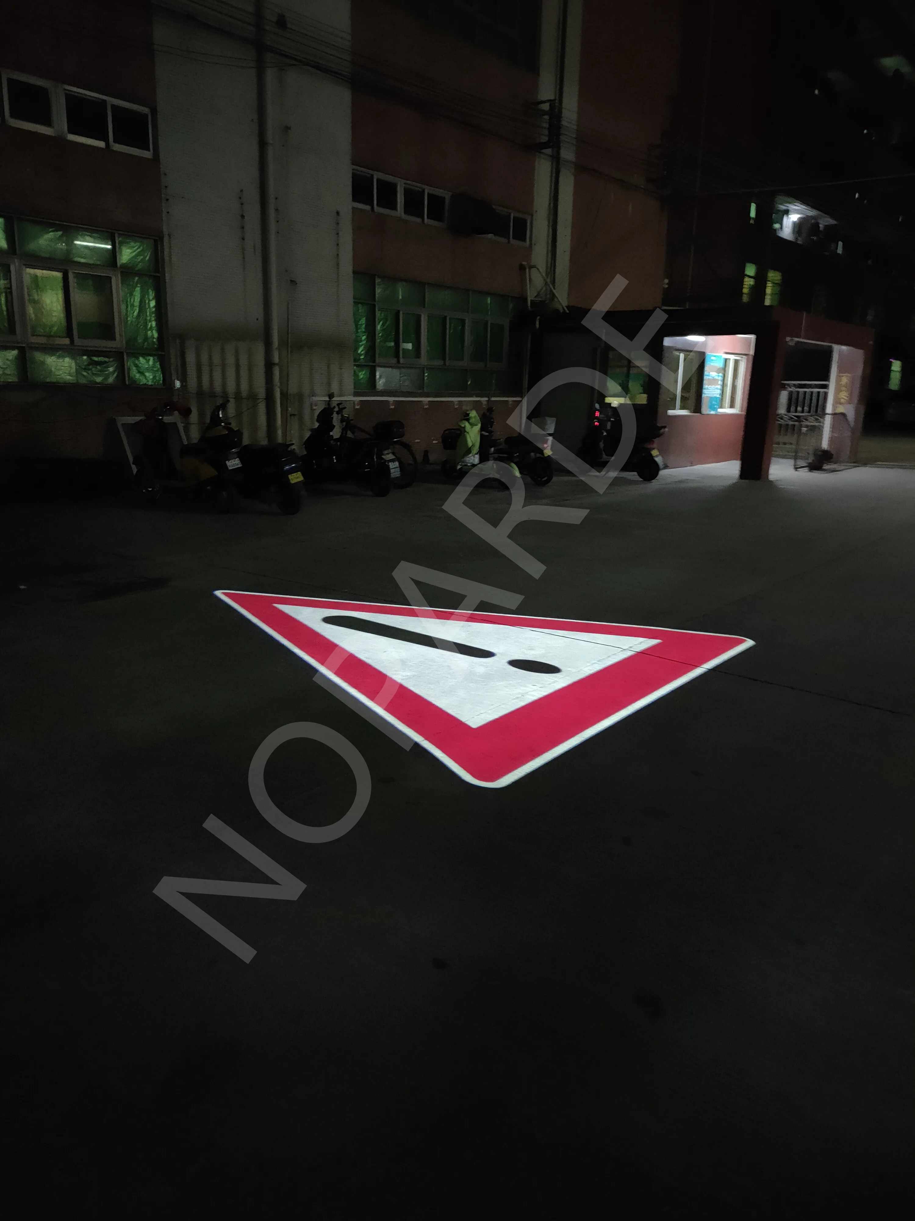 Customized Safety Sign Projector 50W 80W 100W Outdoor Waterproof Indoor Non-Waterproof Rotating Static Traffic Logo Projector