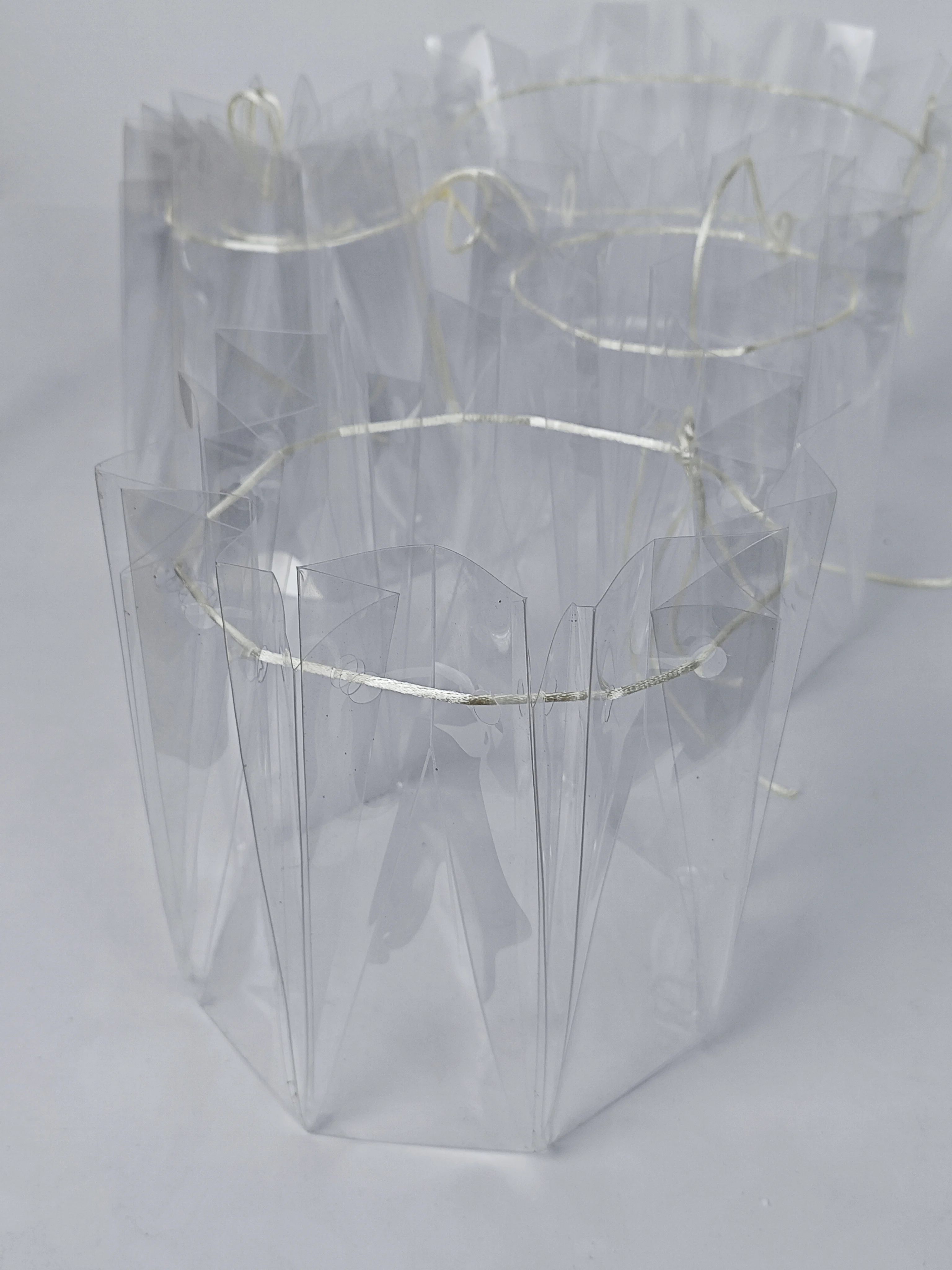 New round transparent flower bag box PVC multi-angle waterproof three-dimensional flower shop supplies