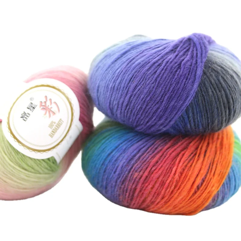 Wholesale Space Dyed 100% Wool Roving Fancy Yarn Rainbow Hand Knitting Yarn For Sweater