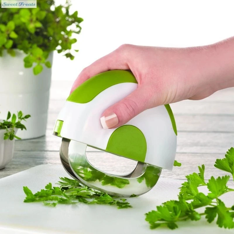 Guaranteed Quality Proper Price Herb and Salad Chopper with Retractable Blade