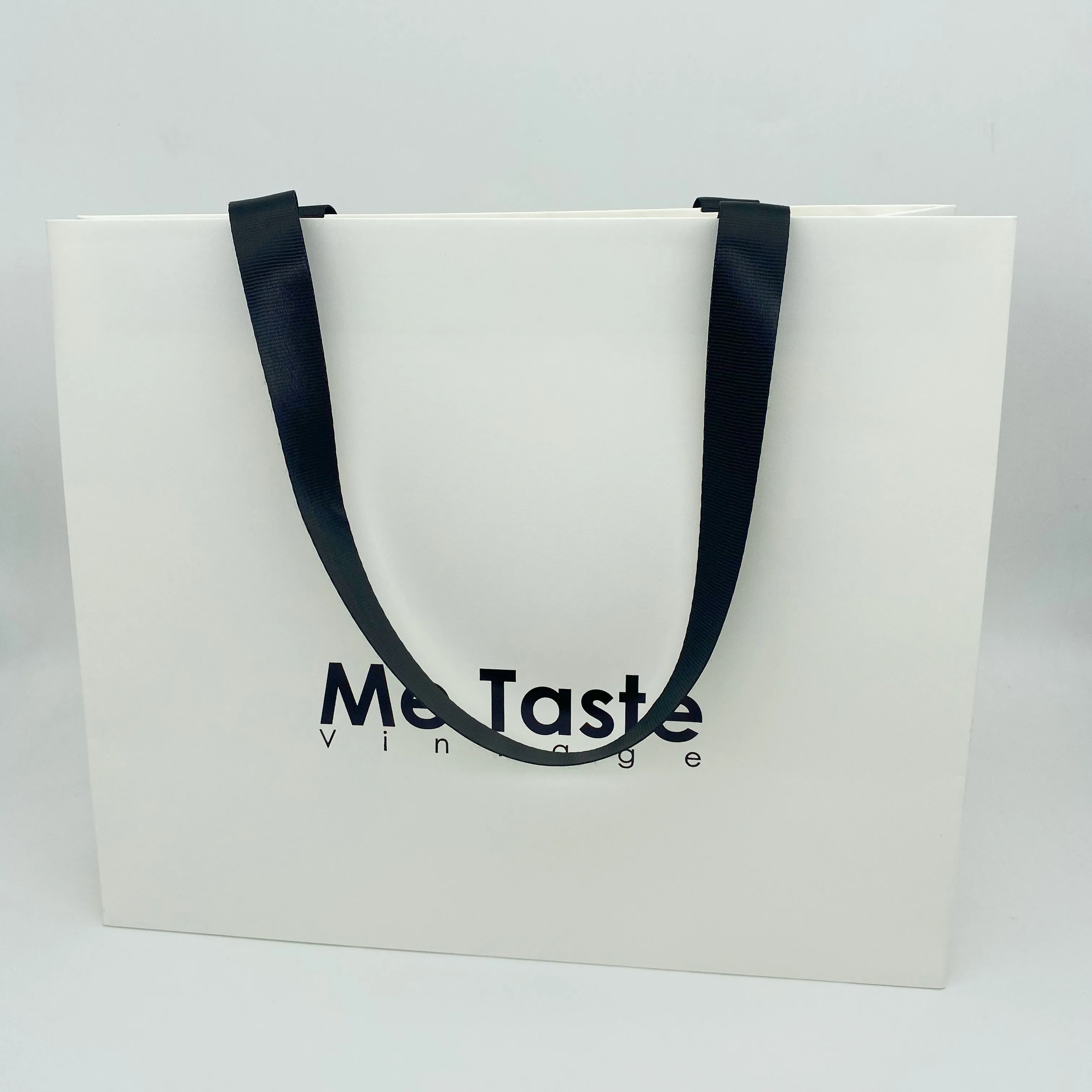 Custom packaging bags for clothing luxury boutique bags for business with my logo