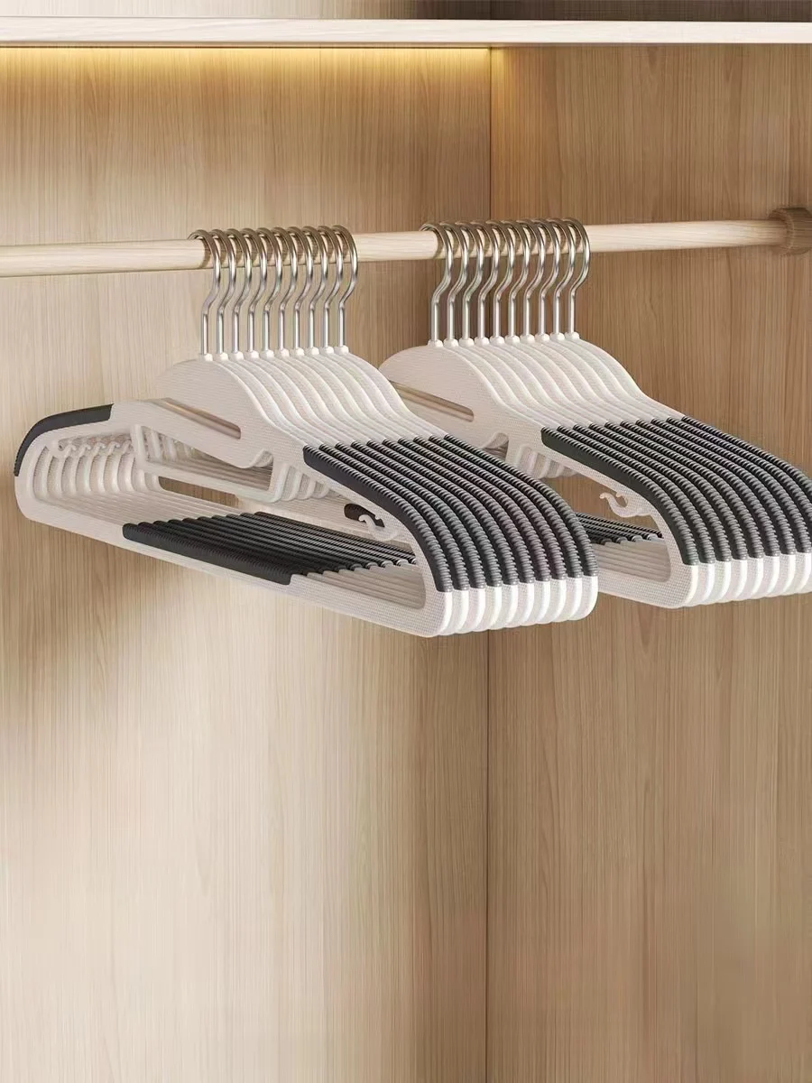 Hot online, classic modern hanger Laundry Plastic Clothes Hangers Bulk Non-slip Thin Slim Plastic Hangers With 360 Rotating Hook