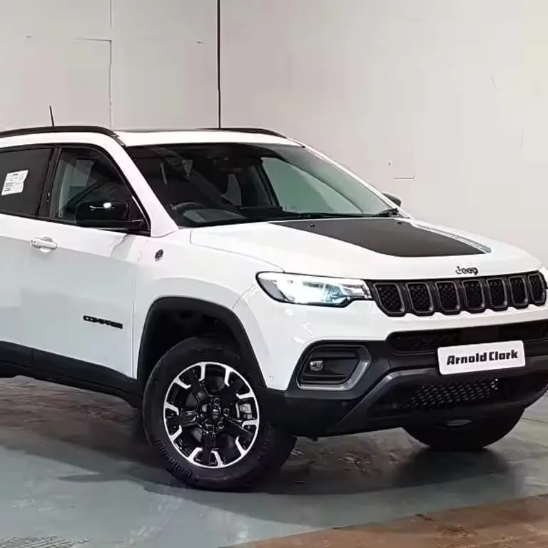 Готовый к отправке экономичный подлинный купи для 2024 автомобилей Jeep Compass Latitude 4WD