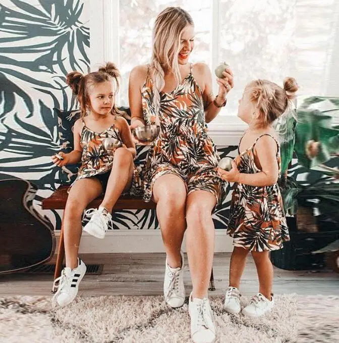 2022 European and American fashion summer leaf print parent-child sling dress