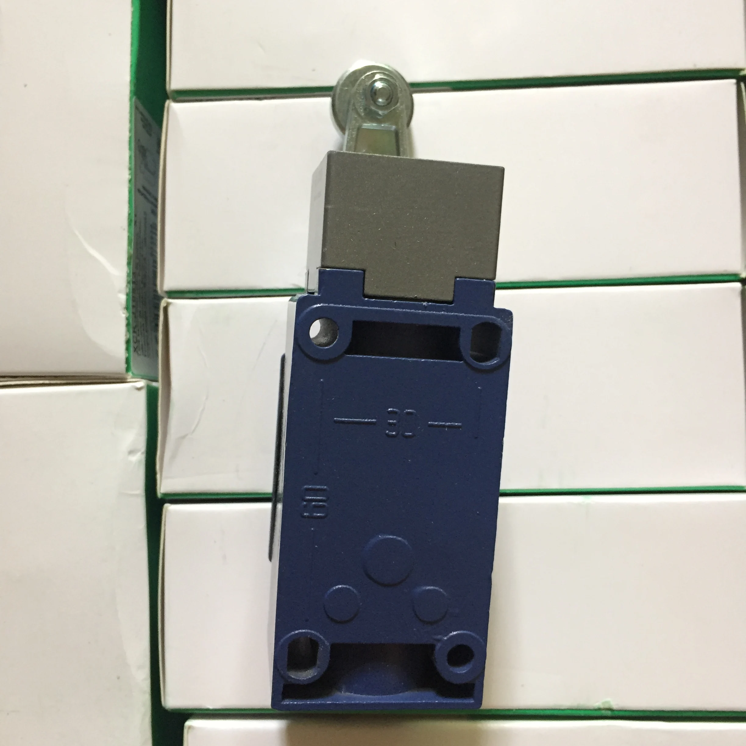 Limit switch XCKJ10513 Travel switch