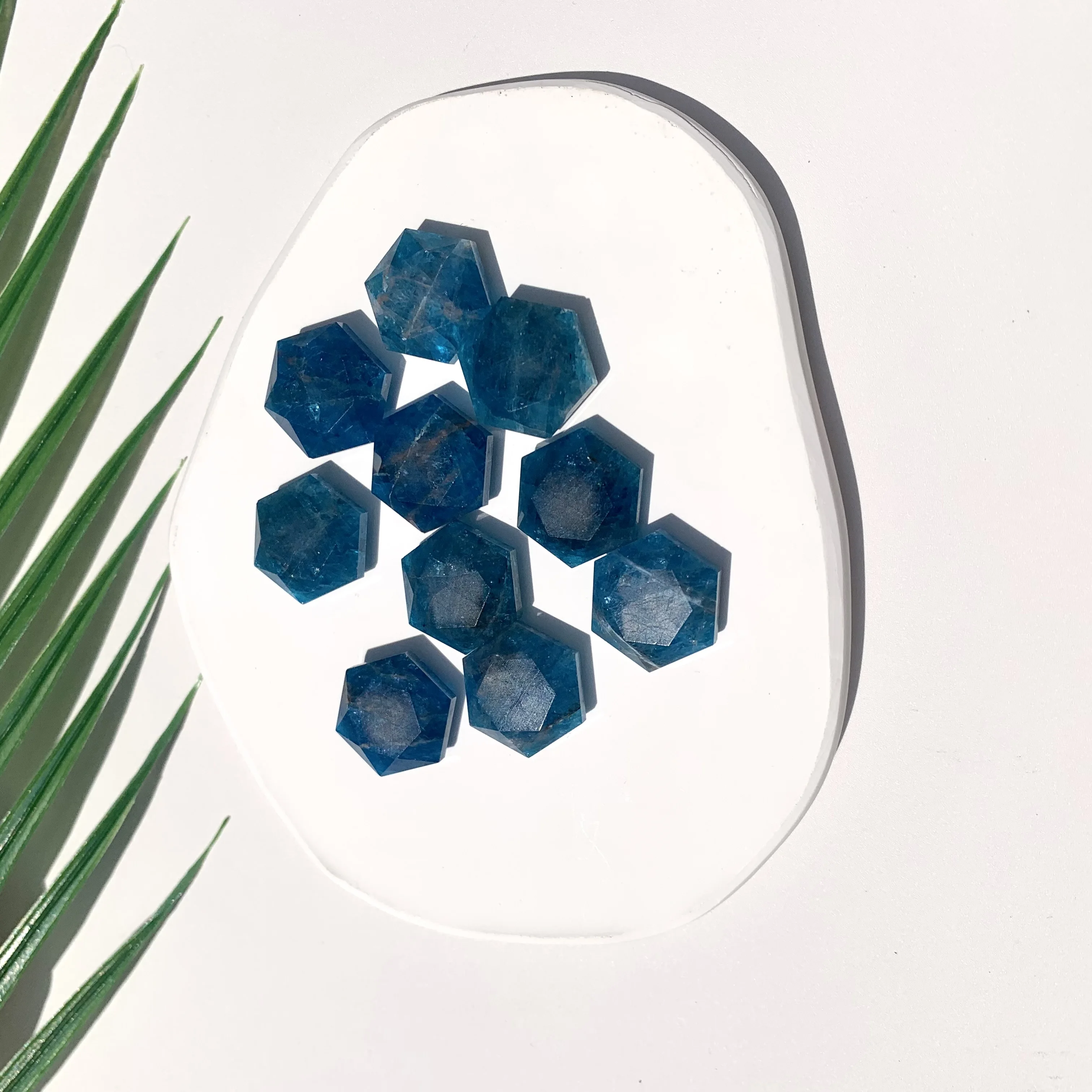 Natural blue apatite healing gemstone hexagram faceted satellite shape pendant spiritual energy jewelry