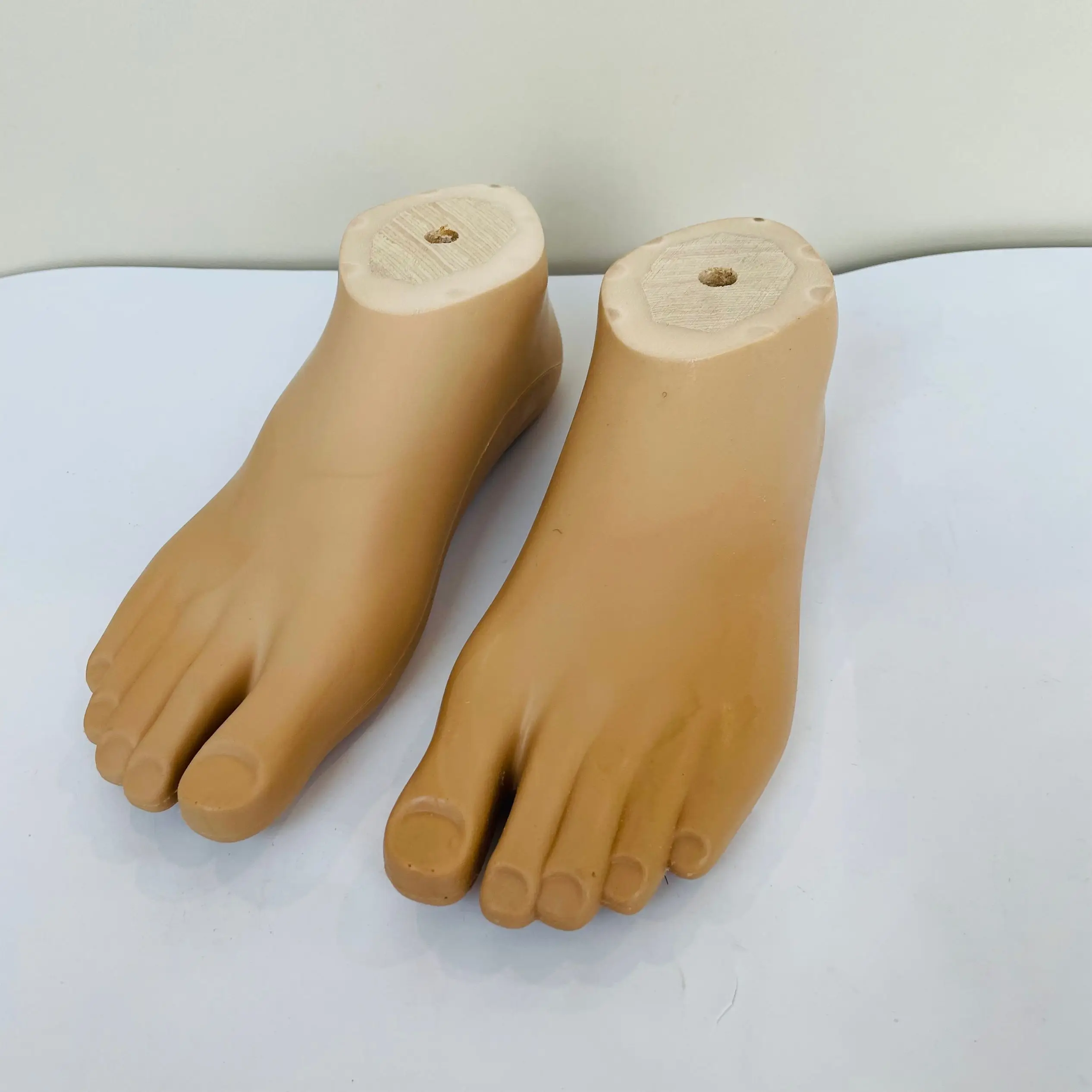 Medical Artificial Limbs Polyurethane Sach foot with Prosthetic Toes prosthetic foot manufacturer